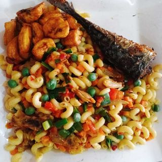 Freaky Macaroni + Fish+ Plantain