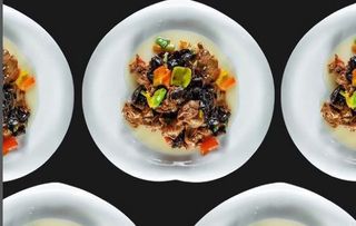 Древесные грибы, жареные с говядиной