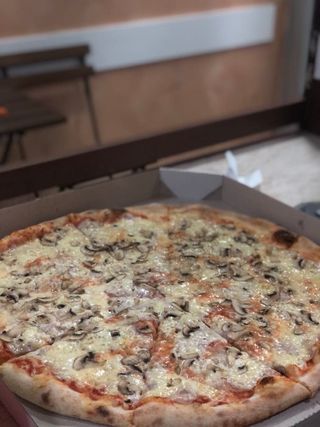 Margarita pizza