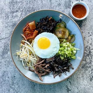 Пібімпап з яловичиною (350г)