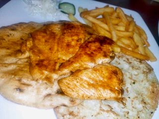 Pileći file u lepinji 