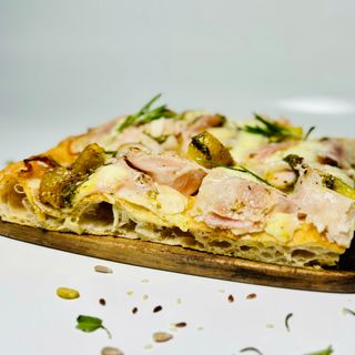 Porchetta Roman Pizza - ( 40 x 30cm ) ~ 1040g