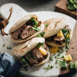 21H-Pan bao con relleno Ternera asado (2 pza.)