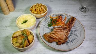 Tomahawlk Black Angel cu garnitura la alegere