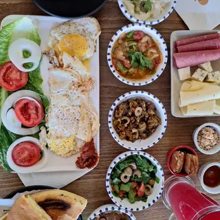 Petit Déj Tunisien