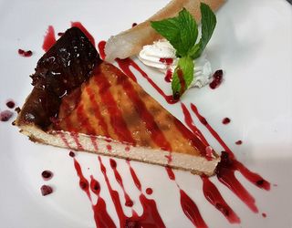 Tarta De Queso Y Famburesa