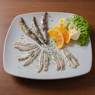 Acciughe e alici marinate