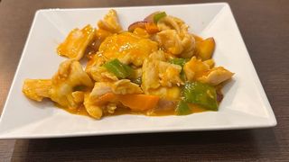 Pollo al curry rosso