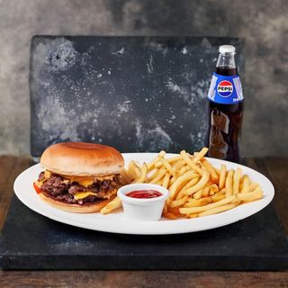 Gurmanska 250 gr, Pomfrit 200 gr, Pepsi