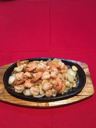 84 - Camarão com Alho na Chapa Quente