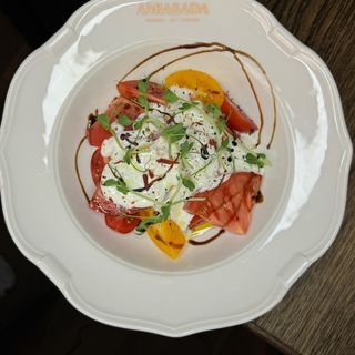 Мікс Томатів з страчателлою