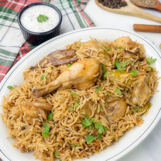 Plato Combinado De Medio Pollo Asado