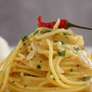 Spaghetti aglio olio e peperoncino 