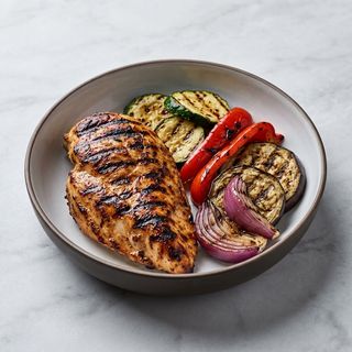 Petto di pollo con verdure grigliate