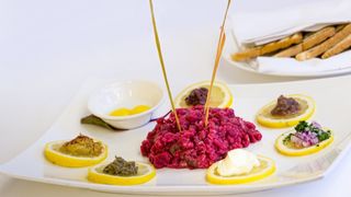 TARTARE DI FILETTO DI MANZO CON OLIO EVO, LIMONE