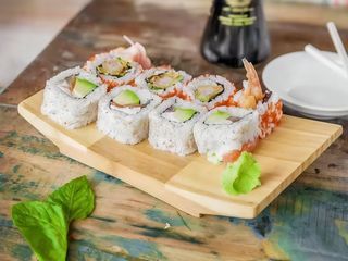 Maki roll superdeluxe (4+4)