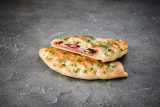 Піцоне мясний з ковбасками (250г)