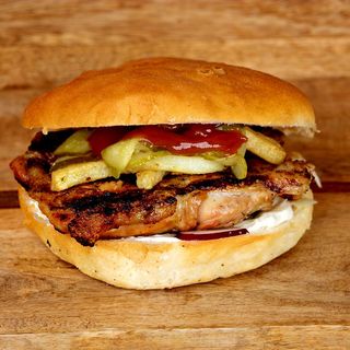 Hamburger cu pulpă de pui 