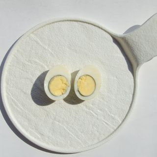 Яйцо вареное