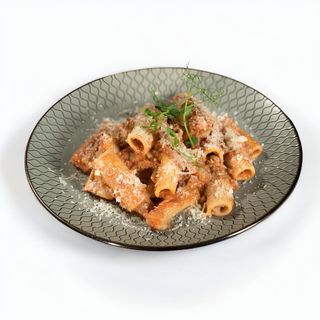 Rigatoni cu ragu de vita