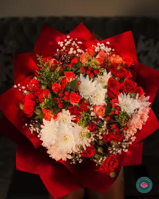 SPARKLING RED BOUQUET