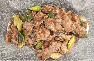 Ternera Con Cebolleta Y Jengibre A La Plancha