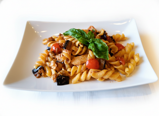 Rigatoni Con Melanzane Alla Parmigiana