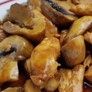 Pollo con champiñón