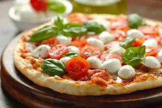 Pizza bufala e pachino
