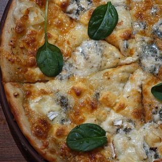 Піца "4 сири"