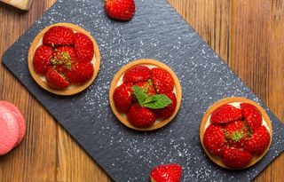 Клубничная тарталетка