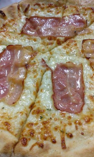 Pão de Alho com Queijo e Bacon