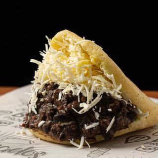 Arepa Mixta Dominó (1Ud.)