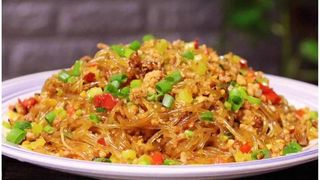 Spaghetti di soia con carne piccante