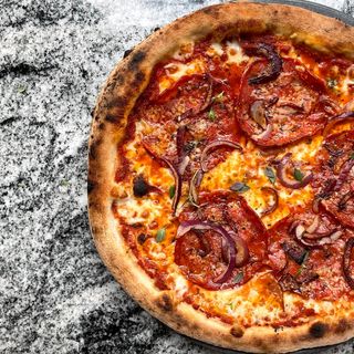 PIZZA SALAMI PICCANTE