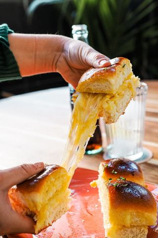 Pan De Ajo Y Queso (4 Uds.)