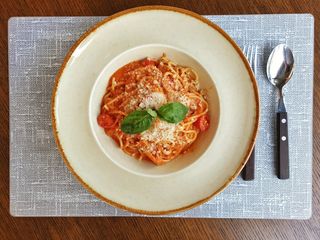 Spaghetti cu sos Napolitana
