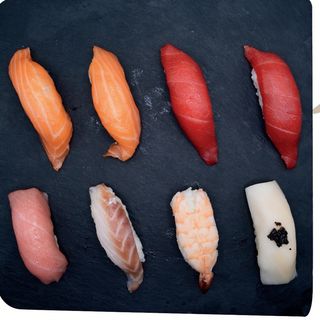 Nigiri cásico de 8 piezas