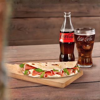 Piadina romagnola + Coca-Cola Lattina 330ml