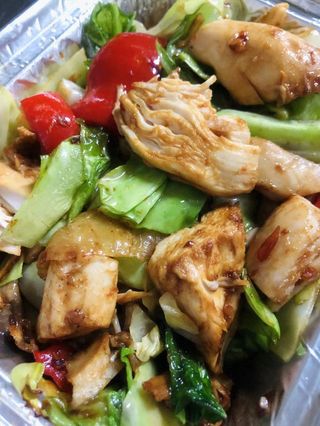 30.POLLO CON VERZE IN SALSA PICCANTE