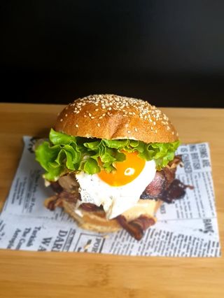 Burger bismarck