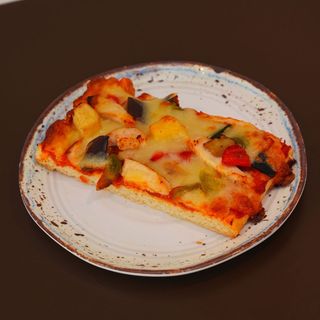 Pizza de Verduras con Pollo