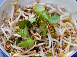 Соєві паростки мунг мариновані