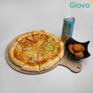 Combo Pizza Poulet , Nuggets & Boisson au choix