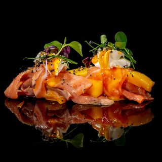 R1. Rōru kunsei salmon 3 pezzi