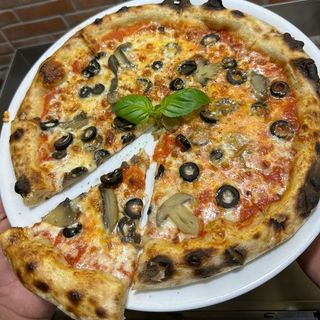 Pizza funghi 