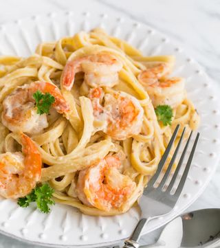 Паста "Феттучини" с креветками в сливочном соусе