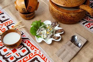 Салат "Бесбармак"