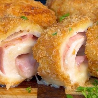 Cordon blue de pollo con patatas ( 1 unid )