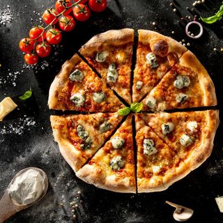 Pizza Quattro Formaggi Ø 30 cm